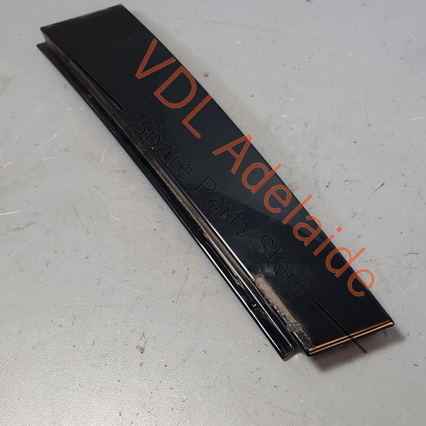 1K6839902 Volkswagen VW Golf Mk5 R32 Right Rear Door B Exterior Pillar Trim Gloss Black 1K6839902