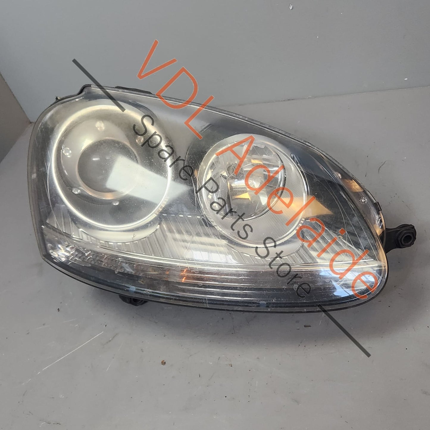 1K6941040A 1K6941032A VW Golf R32 Genuine Xenon Headlamp RHS Right Side 1K6941040A 1K6941032A