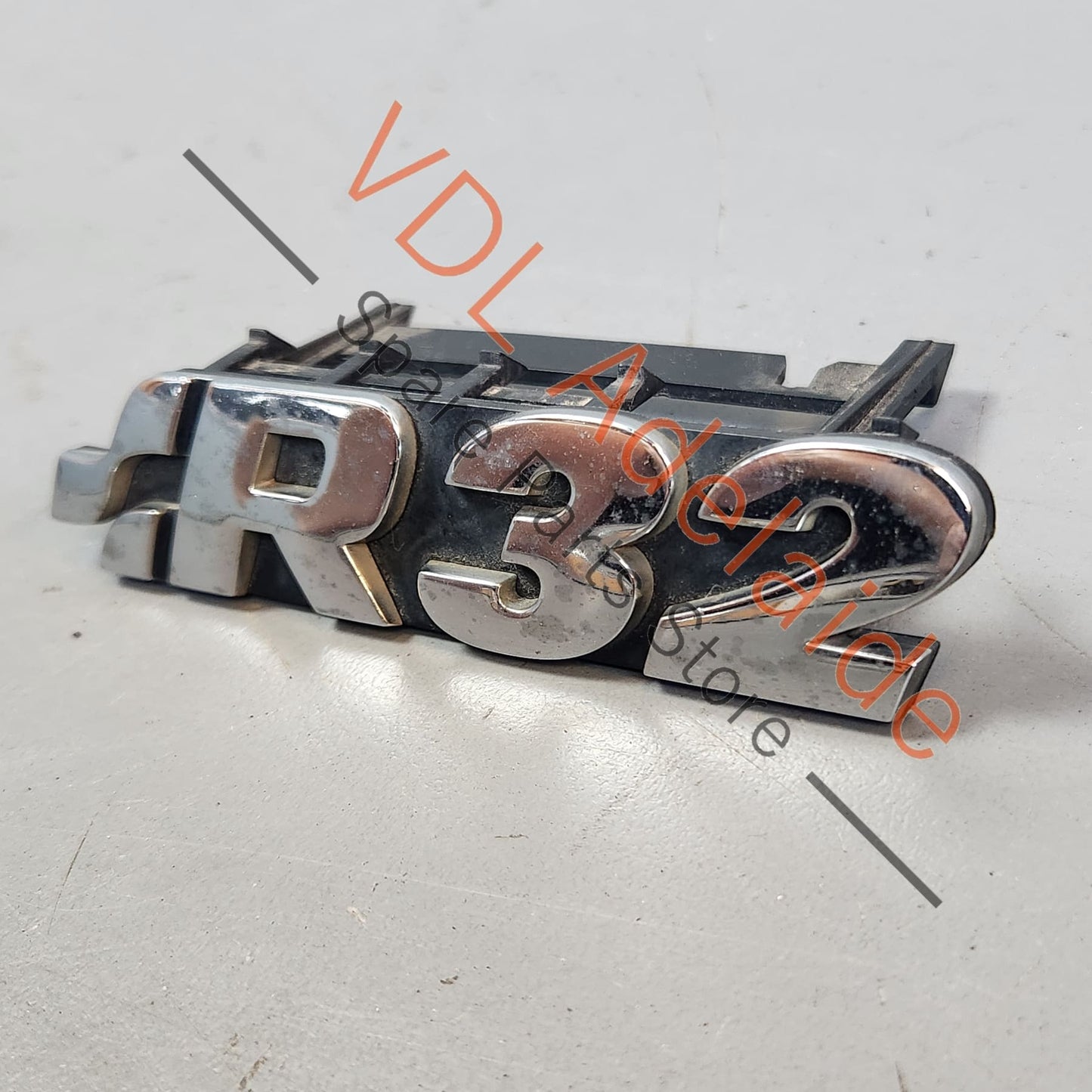 1J6853679DPWV 1J6853679D VW Golf MK5 R32 Front Grille Badge Emblem 1J6853679D PWV