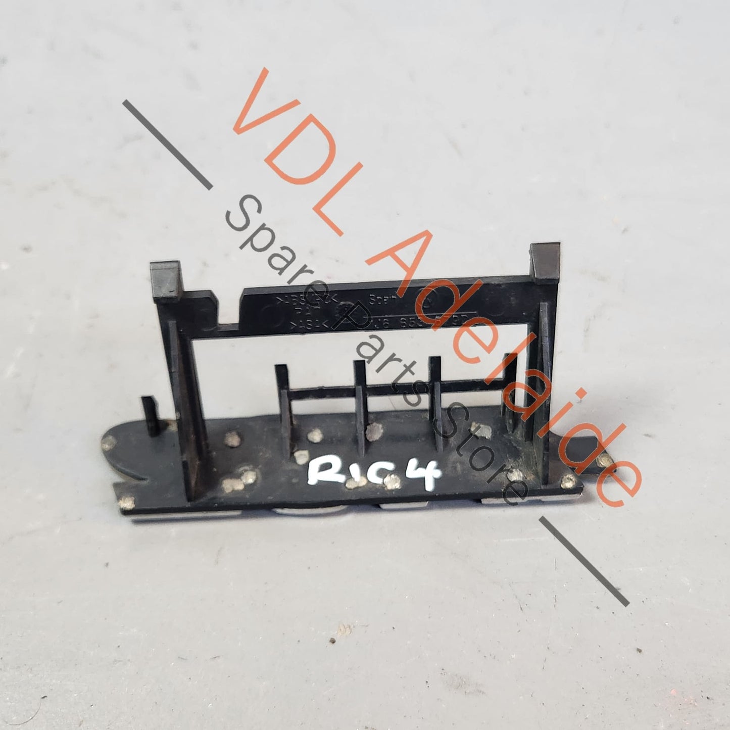 1J6853679DPWV 1J6853679D VW Golf MK5 R32 Front Grille Badge Emblem 1J6853679D PWV