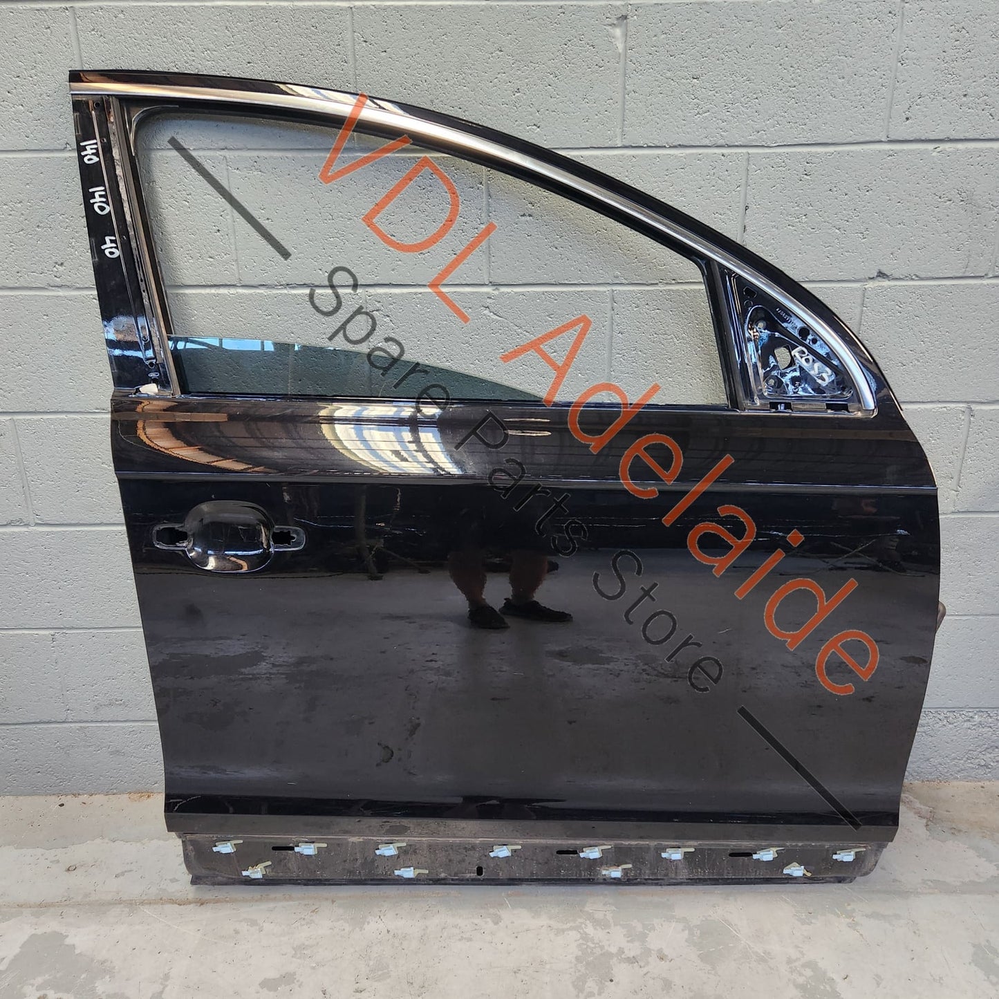 4L0845202A 4L0831052A Audi Q7 4L Front Right Door Shell Panel incl Glass 4L0831052A 4L0845202A 2T2T Orca Black Metallic