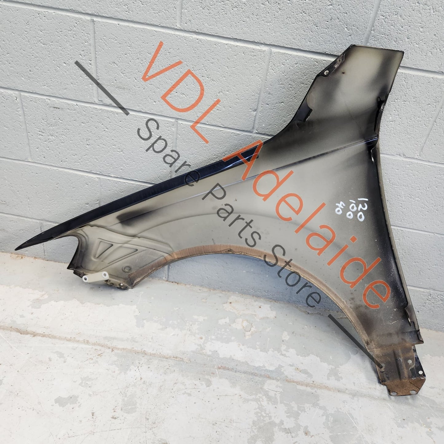 4L0821102 Audi Q7 4L Right Front Wing Fender Mudguard Panel 4L0821102 2T2T Orca Black Metallic