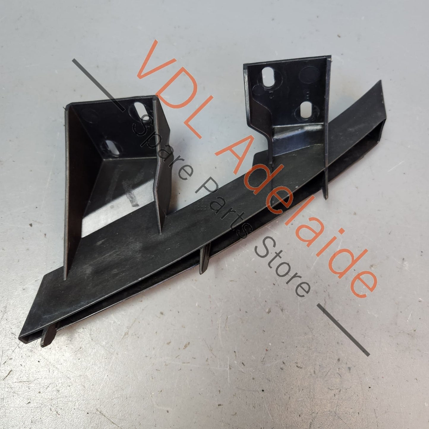 4L0807334A Audi Q7 4L Front Right Bumper Support Bracket 4L0807334A
