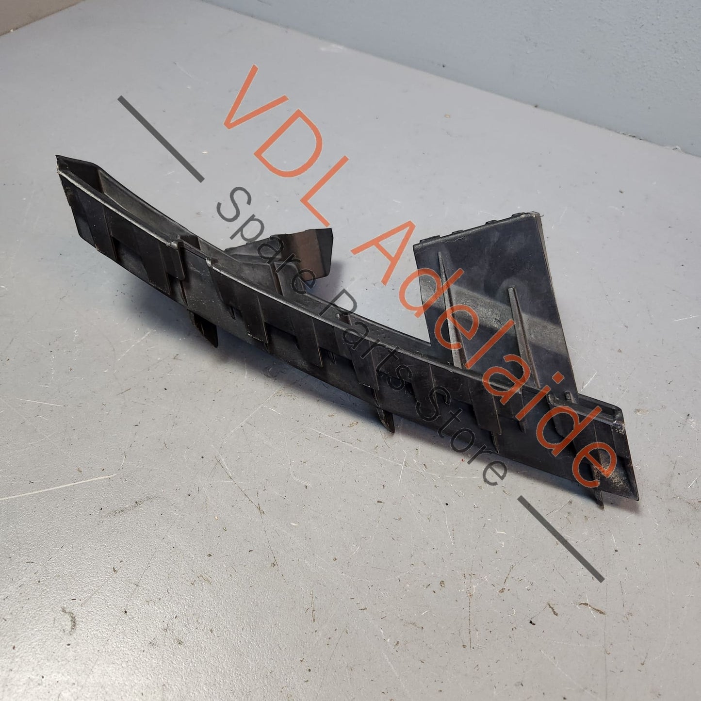 4L0807334A Audi Q7 4L Front Right Bumper Support Bracket 4L0807334A