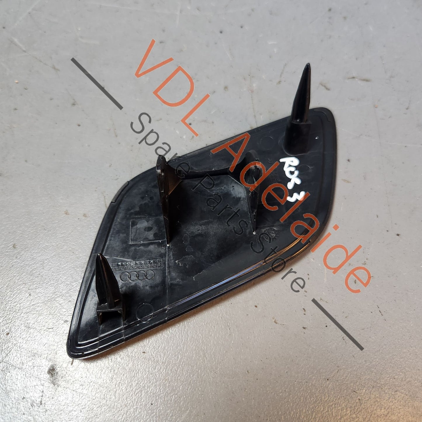4L0955276G Audi Q7 4L Right RHS Side Headlight Washer Nozzle Cover Cap 4L0955276G