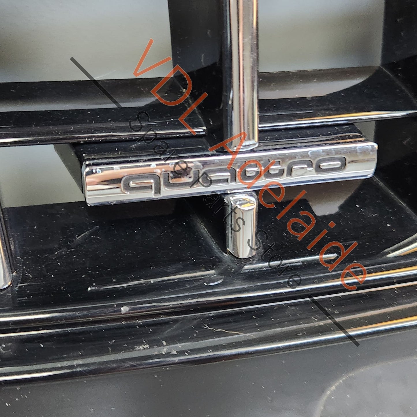 4L0853651GT94 Audi Q7 Front Radiator Grille Genuine OEM 4L0853651G T94 Includes Badges