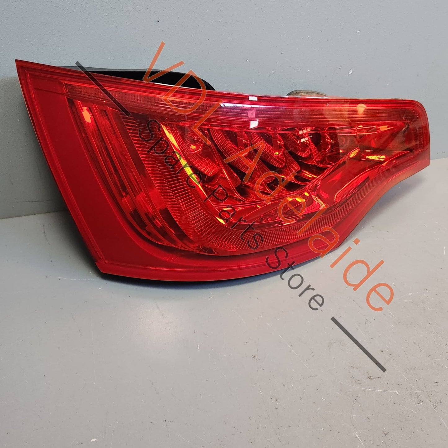 4L0945093L 4L0945093F Audi Q7 Left Side Tail Brake Light 4L0945093L 4L0945093F