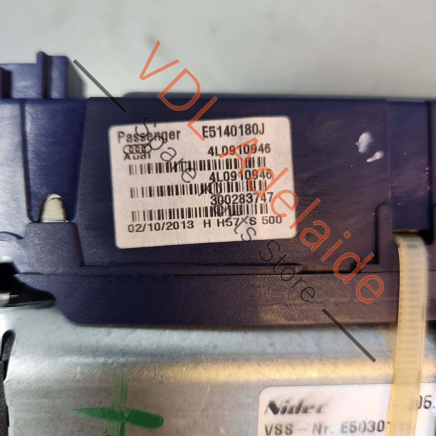 4L0827852E 4L0910946 Audi Q7 4L Electric Tailgate Lift Motor Right Side 4L0827852E