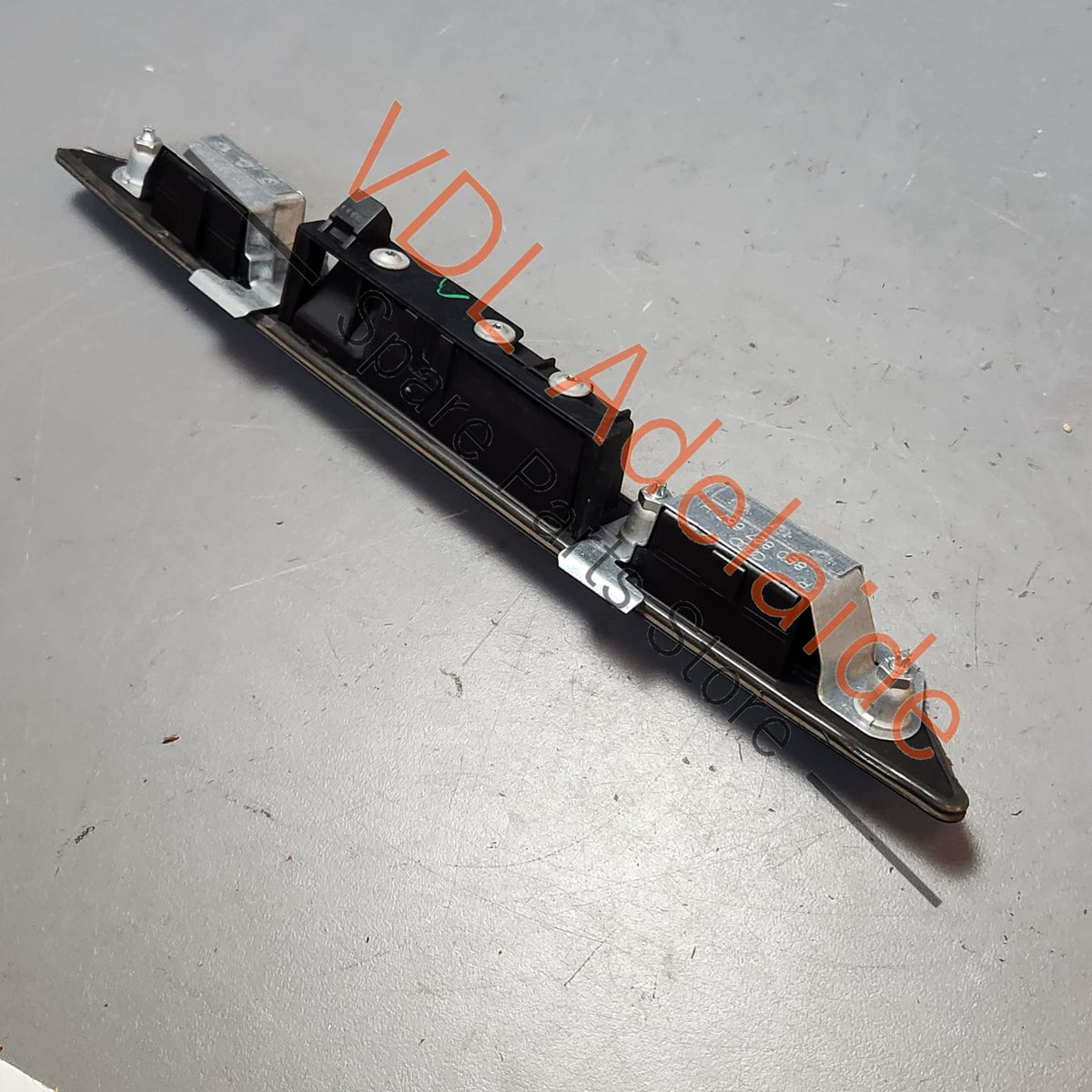 4L0827574B Audi Q7 Tailgate Grab Handle Button Grip Trim Moulding 4L0827574B