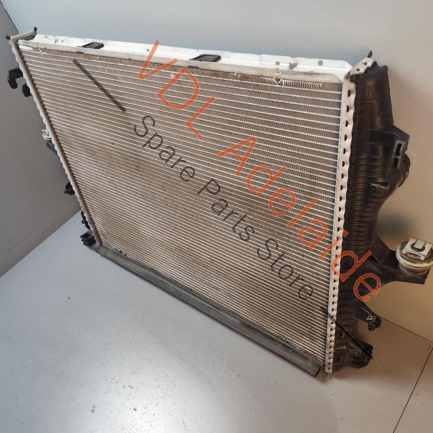 7L0121253A Porsche Cayenne Audi Q7 Touareg Radiator for Coolant 7L0121253A