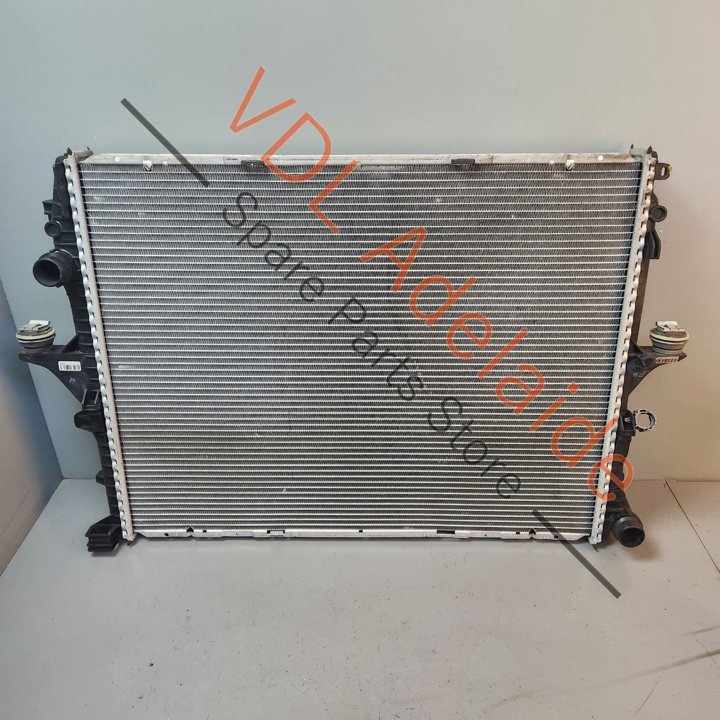 7L0121253A Porsche Cayenne Audi Q7 Touareg Radiator for Coolant 7L0121253A