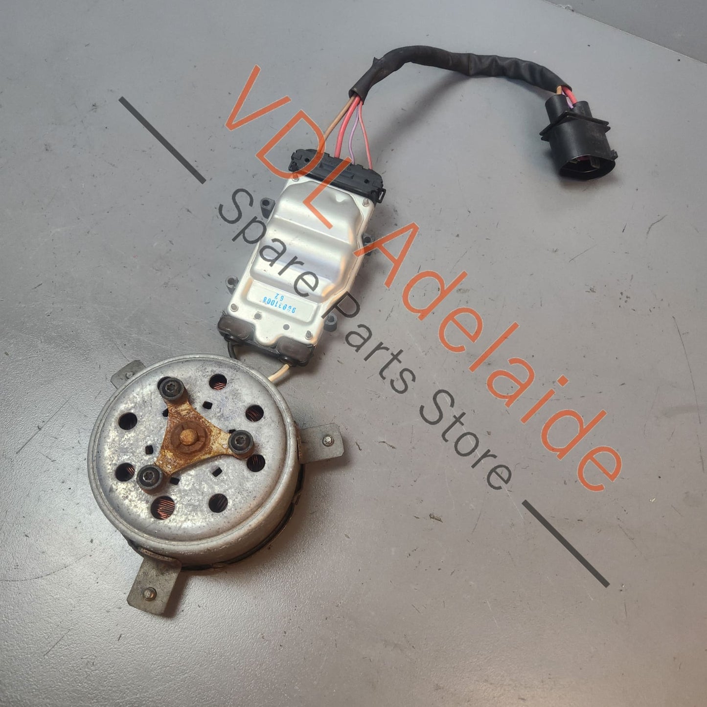 7L0959455F Audi Q7 Porsche Cayenne Left LHS Radiator Fan Motor for 300mm blade 7L0959455F