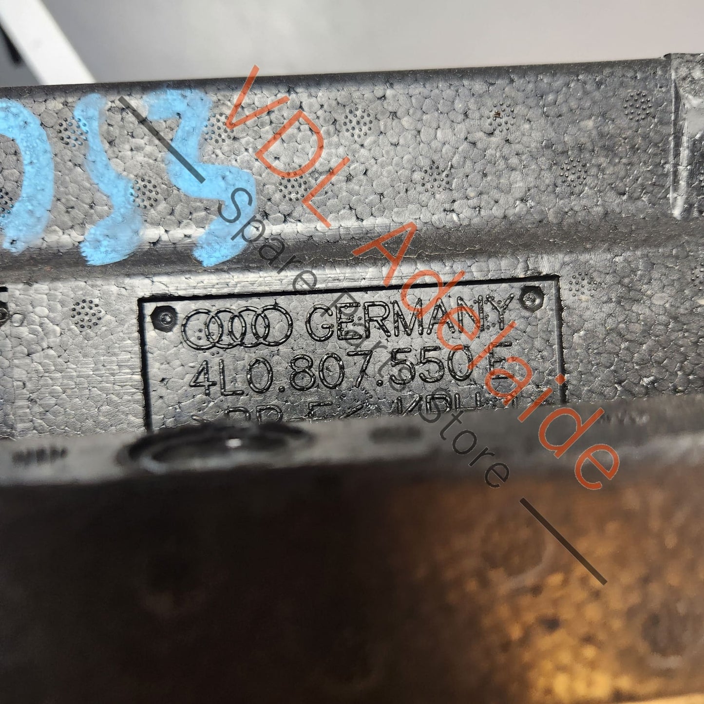 4L0807550E Audi Q7 Front Bumper Foam Filler Piece 4L0807550E