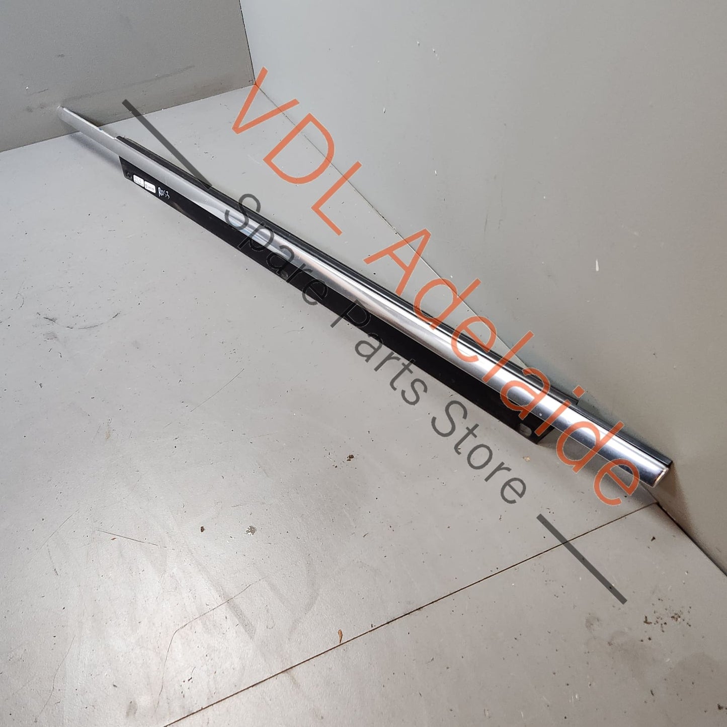 4L0853283E2ZZ Audi Q7 4L Exterior Window Seal Strip Moulding Chrome Trim Left Front 4L0853283E 2ZZ