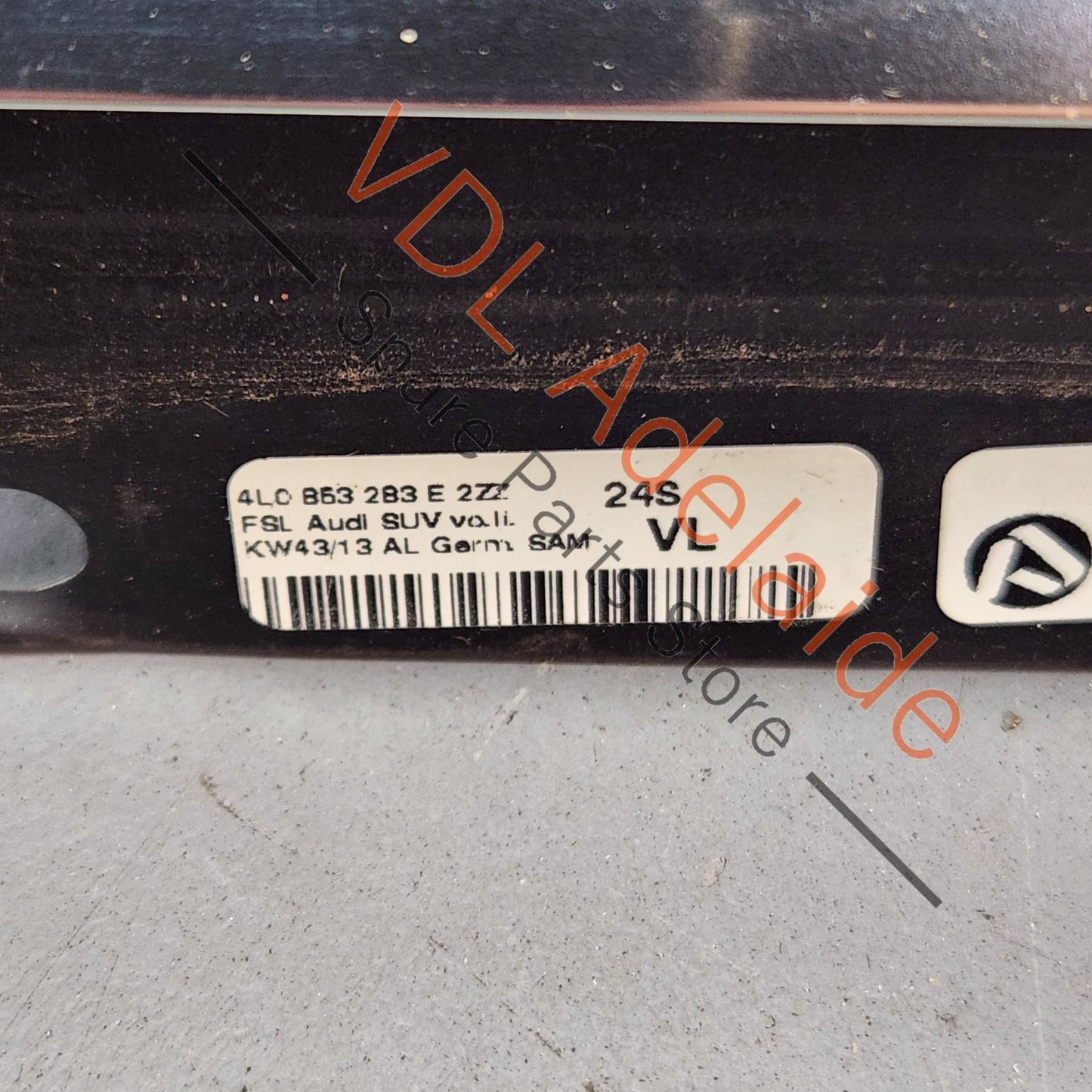 4L0853283E2ZZ Audi Q7 4L Exterior Window Seal Strip Moulding Chrome Trim Left Front 4L0853283E 2ZZ
