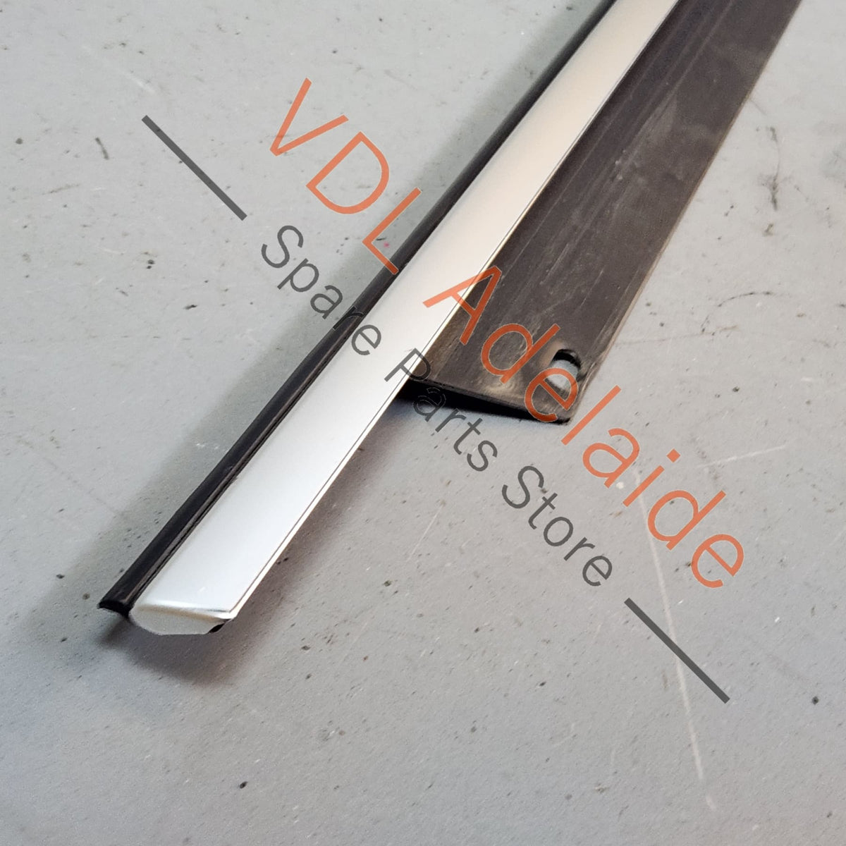 4L0853284E2ZZ Audi Q7 4L Exterior Window Seal Strip Moulding Chrome Trim Right Front 4L0853284E 2ZZ