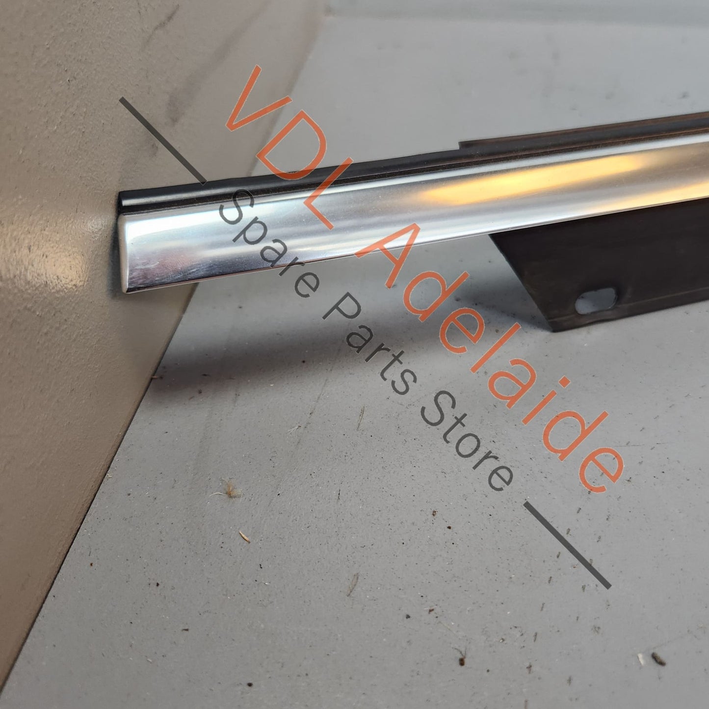 4L0853763E2ZZ Audi Q7 4L Exterior Window Seal Strip Moulding Chrome Trim Left Rear 4L0853763E 2ZZ