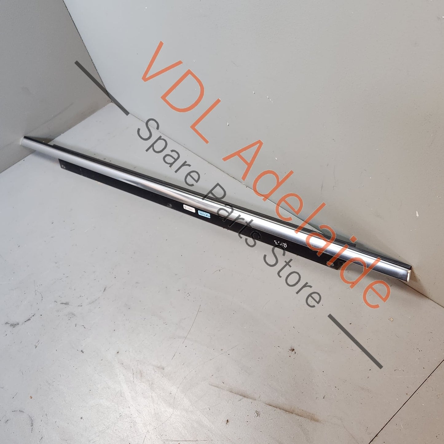 4L0853764E2ZZ Audi Q7 4L Exterior Window Seal Strip Moulding Chrome Trim Right Rear 4L0853764E 2ZZ
