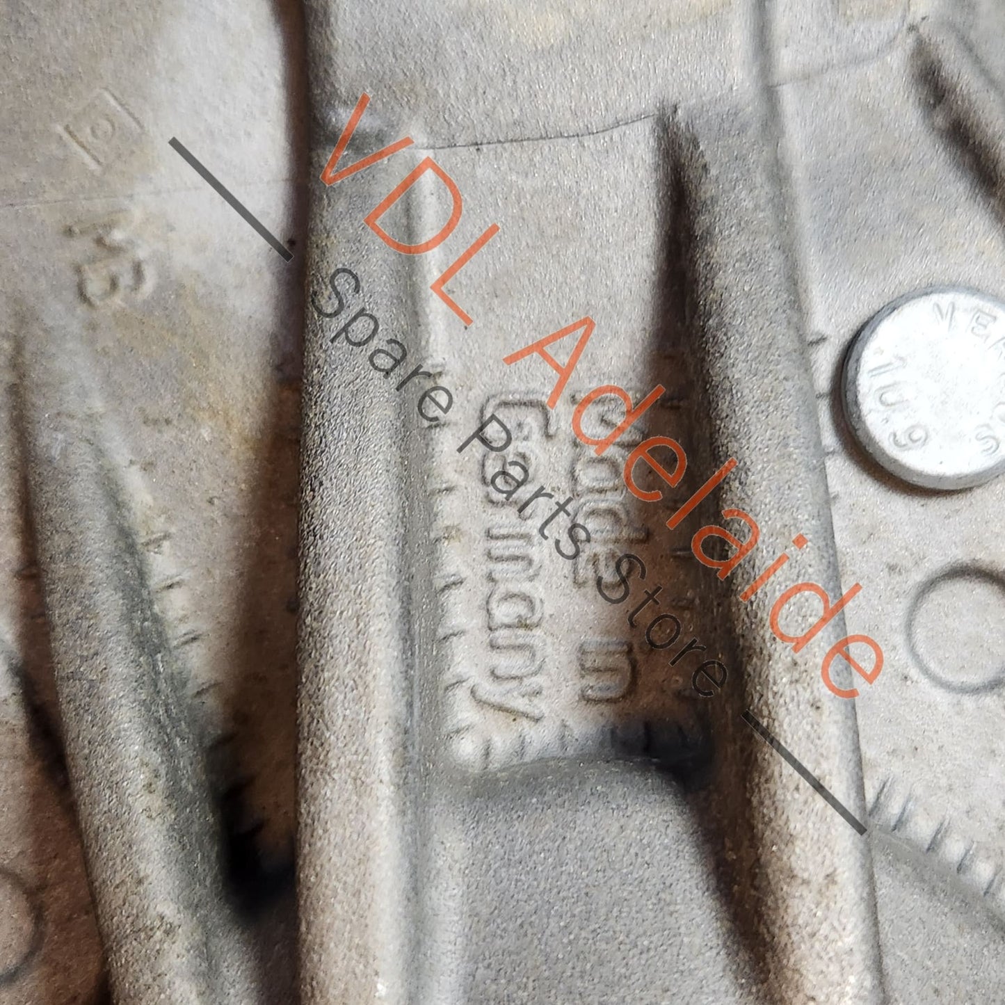 7L0412391D Audi Q7 Aluminium Strut Top Mounting Bracket for left or right side front 7L0412391D