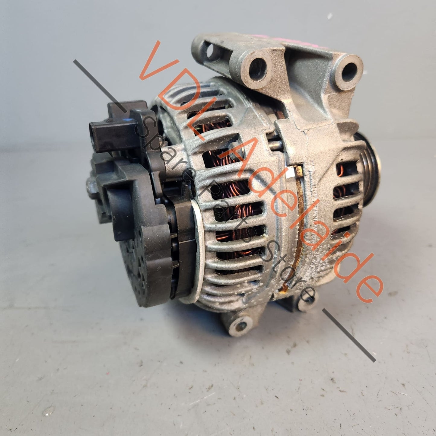 06B903016AB Genuine Volkswagen VW Golf Tiguan Passat BOSCH Alternator 140A 06B903016AB