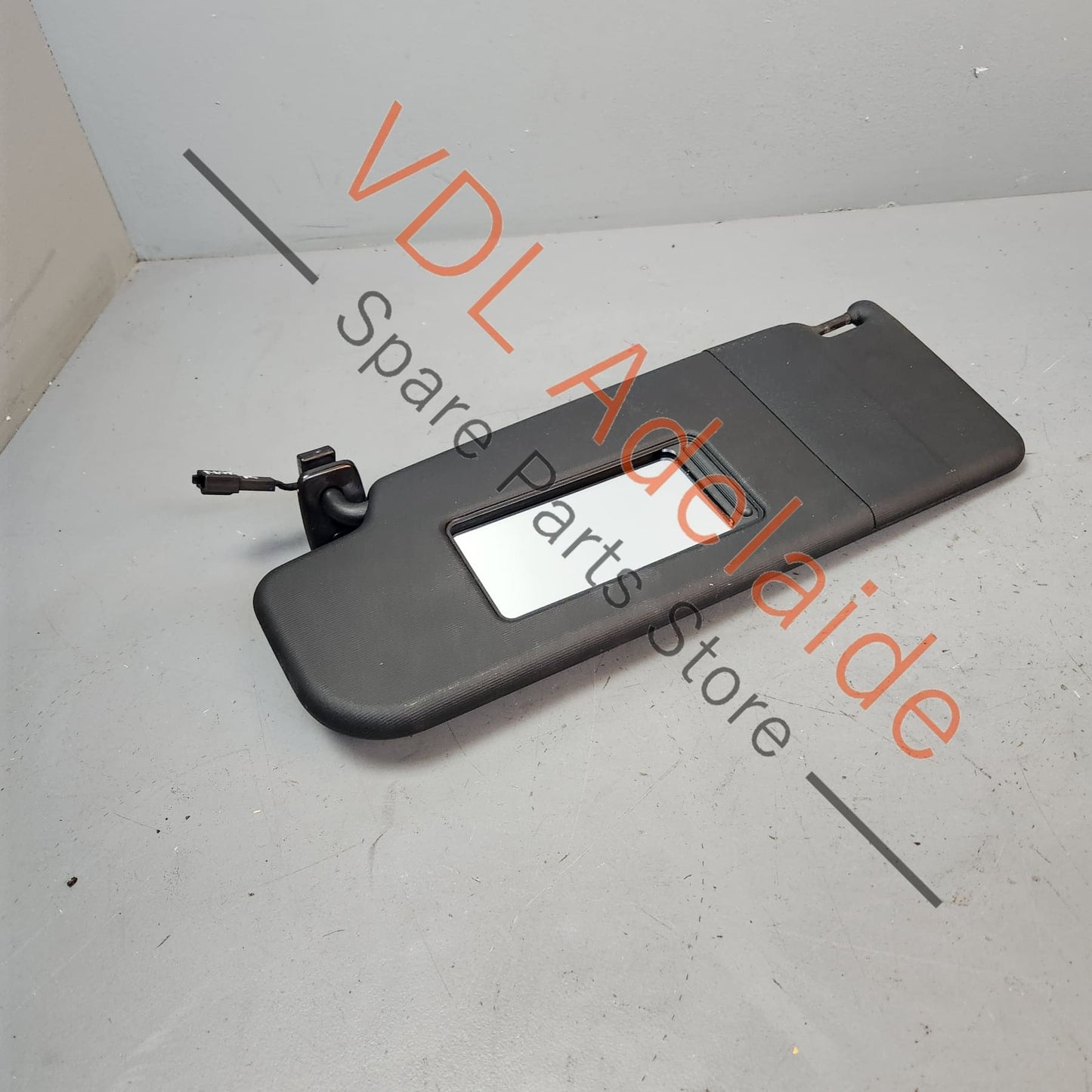 1K0857551N VW Golf MK6 Left Side Sun Visor with Vanity Mirror Black / Charcoal 1K0857551N