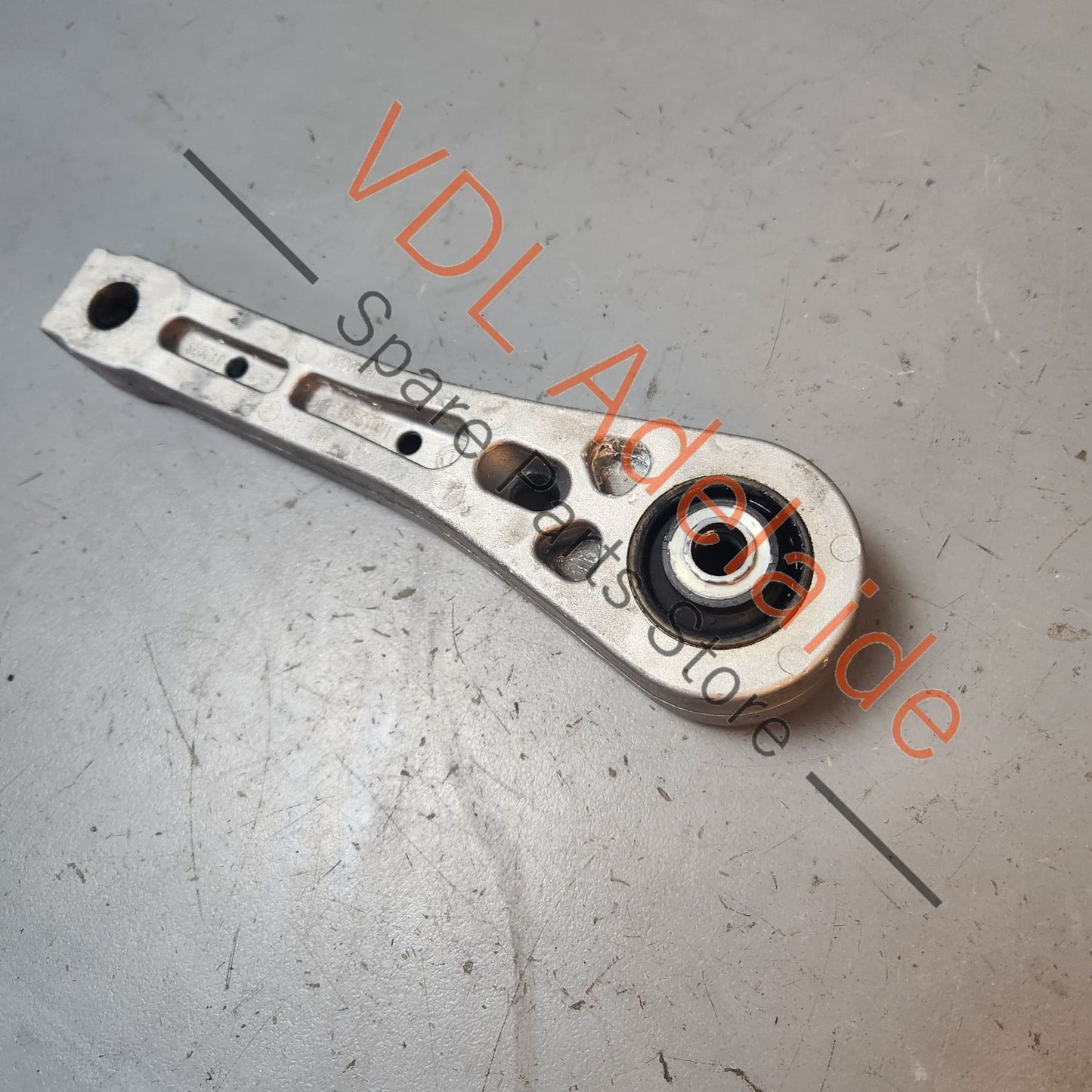 1K0199855BB 1K0199855BJ VW Golf MK6 Lower Engine Pendulum Mount 1K0199855BJ 1K0199855BB