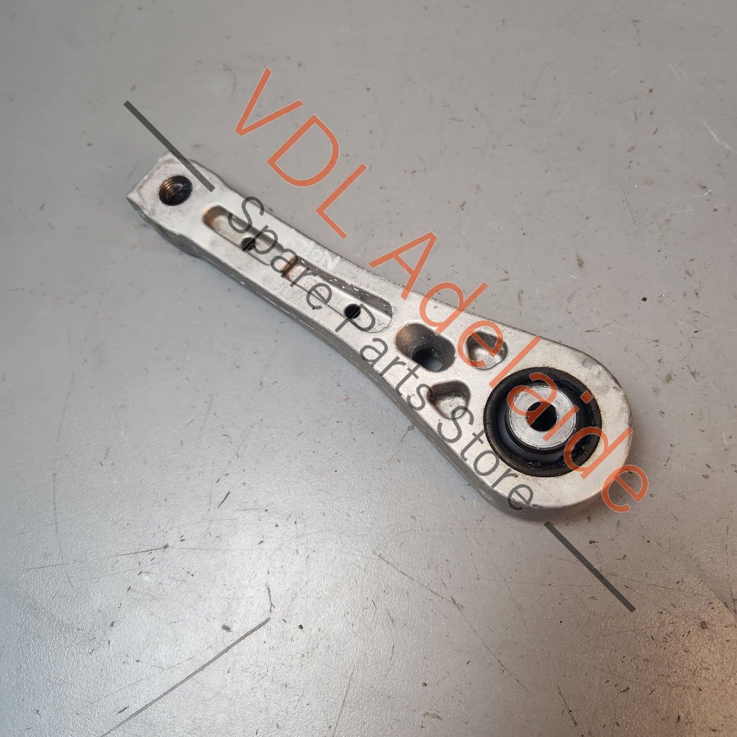 1K0199855BB 1K0199855BJ VW Golf MK6 Lower Engine Pendulum Mount 1K0199855BJ 1K0199855BB