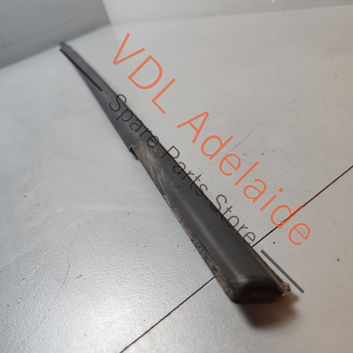 5K4837479B5AP 5K4837479B VW Golf MK6 Front Left Door Window Molding Weather Strip Aperture Seal 5K4837479B 5AP