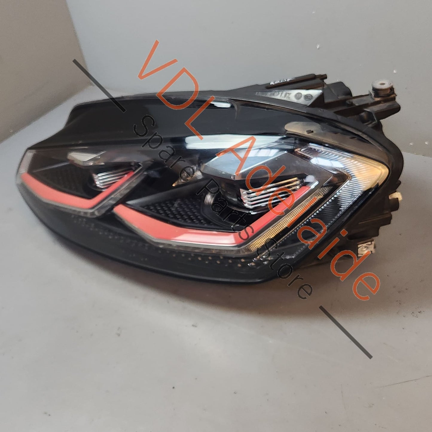 5G2941077A 5G2941059A Genuine VW Golf MK7.5 Gti Left Headlight Red Stripe 5G2941077A for RHD models