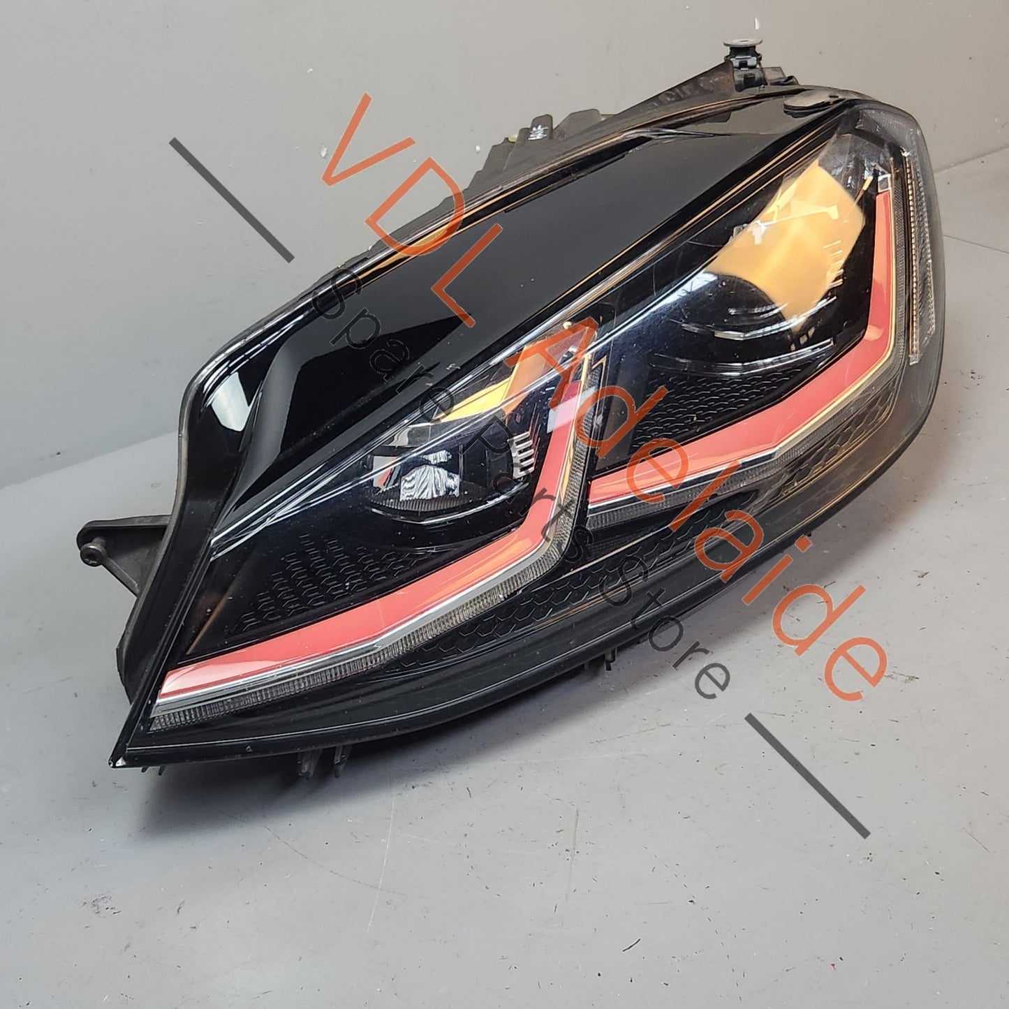5G2941077A 5G2941059A Genuine VW Golf MK7.5 Gti Left Headlight Red Stripe 5G2941077A for RHD models