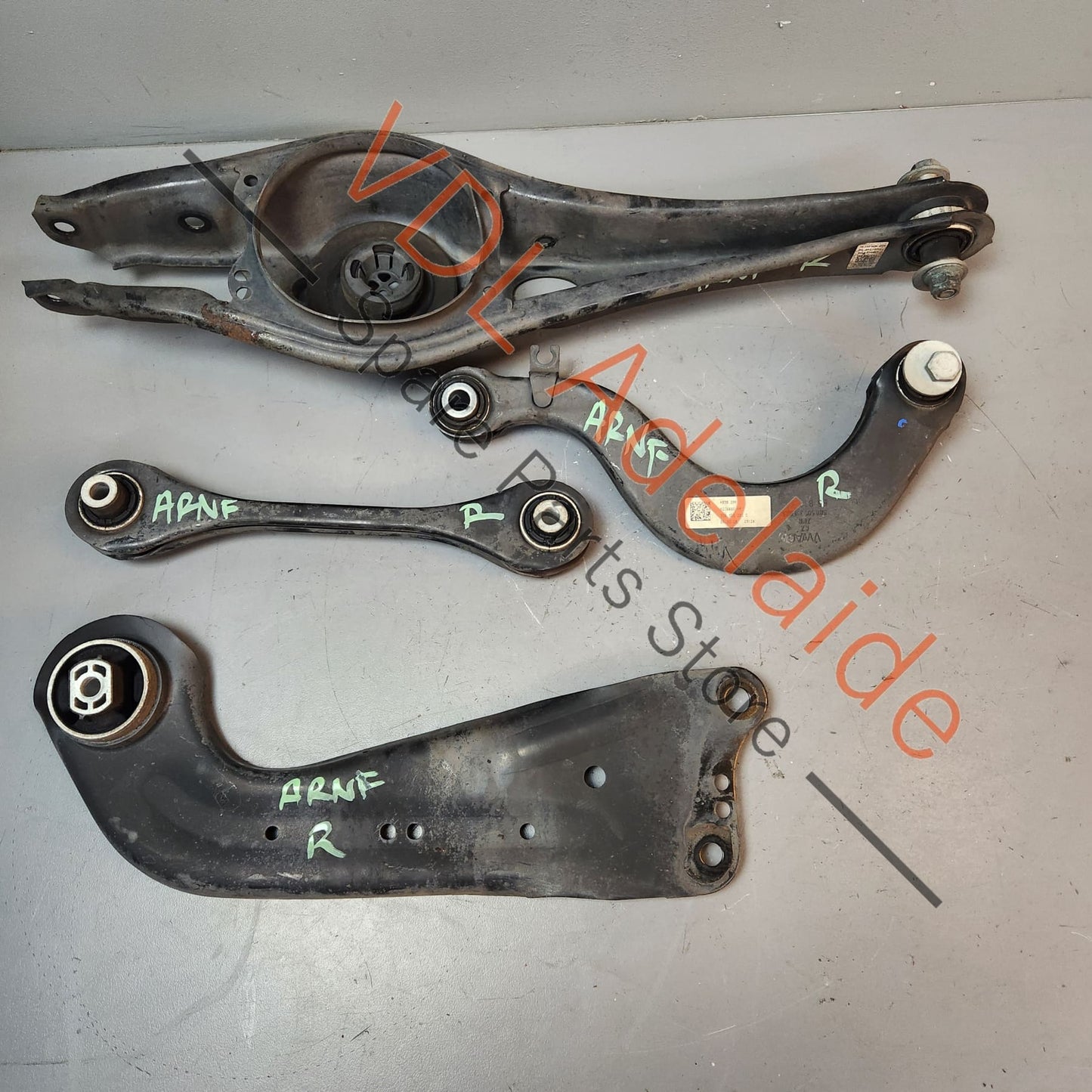 5Q0505311D 5Q0505323D 5Q0505224D VW Golf MK7 Right side set Rear Suspension Control Arms Wishbone 5Q0505311D 5Q0505323D 5Q0505224D