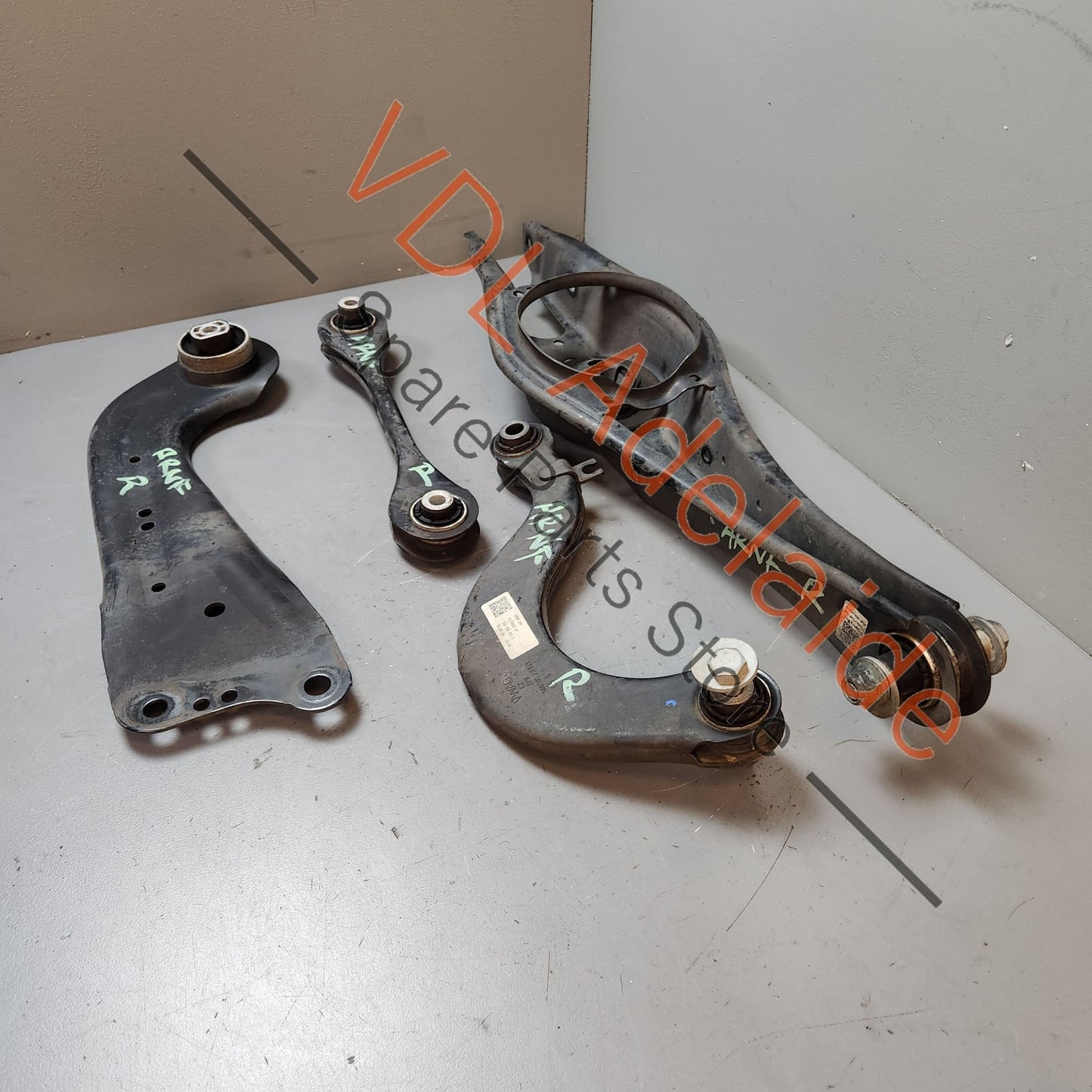 5Q0505311D 5Q0505323D 5Q0505224D VW Golf MK7 Right side set Rear Suspension Control Arms Wishbone 5Q0505311D 5Q0505323D 5Q0505224D