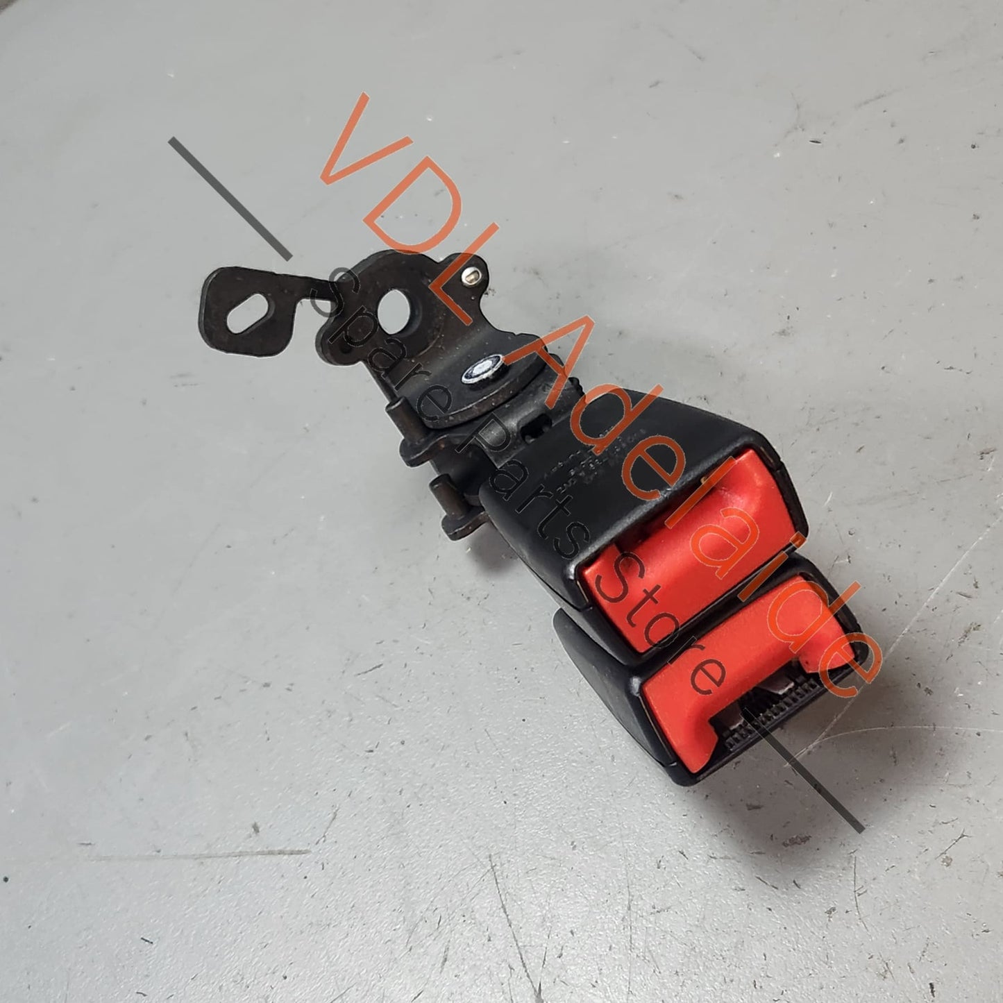 8V0857739QVZ VW Golf MK7 Audi A3 S3 RS3 8V Rear Double Seat Belt Seatbelt Clip Clasp Catch 8V0857739 QVZ