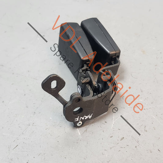 8V0857739QVZ VW Golf MK7 Audi A3 S3 RS3 8V Rear Double Seat Belt Seatbelt Clip Clasp Catch 8V0857739 QVZ