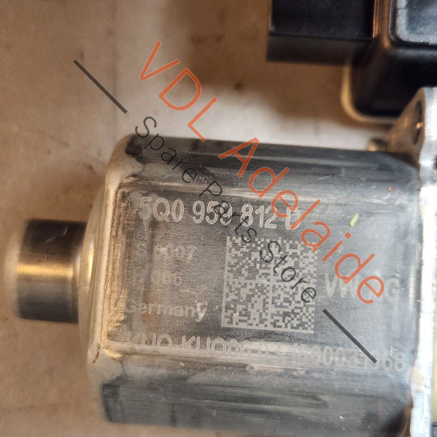 5Q0959812D 5Q0959408 130822694 VW Golf MK7 Rear Right Window Regulator Motor 5Q0959408 5Q0959812D 0130822694