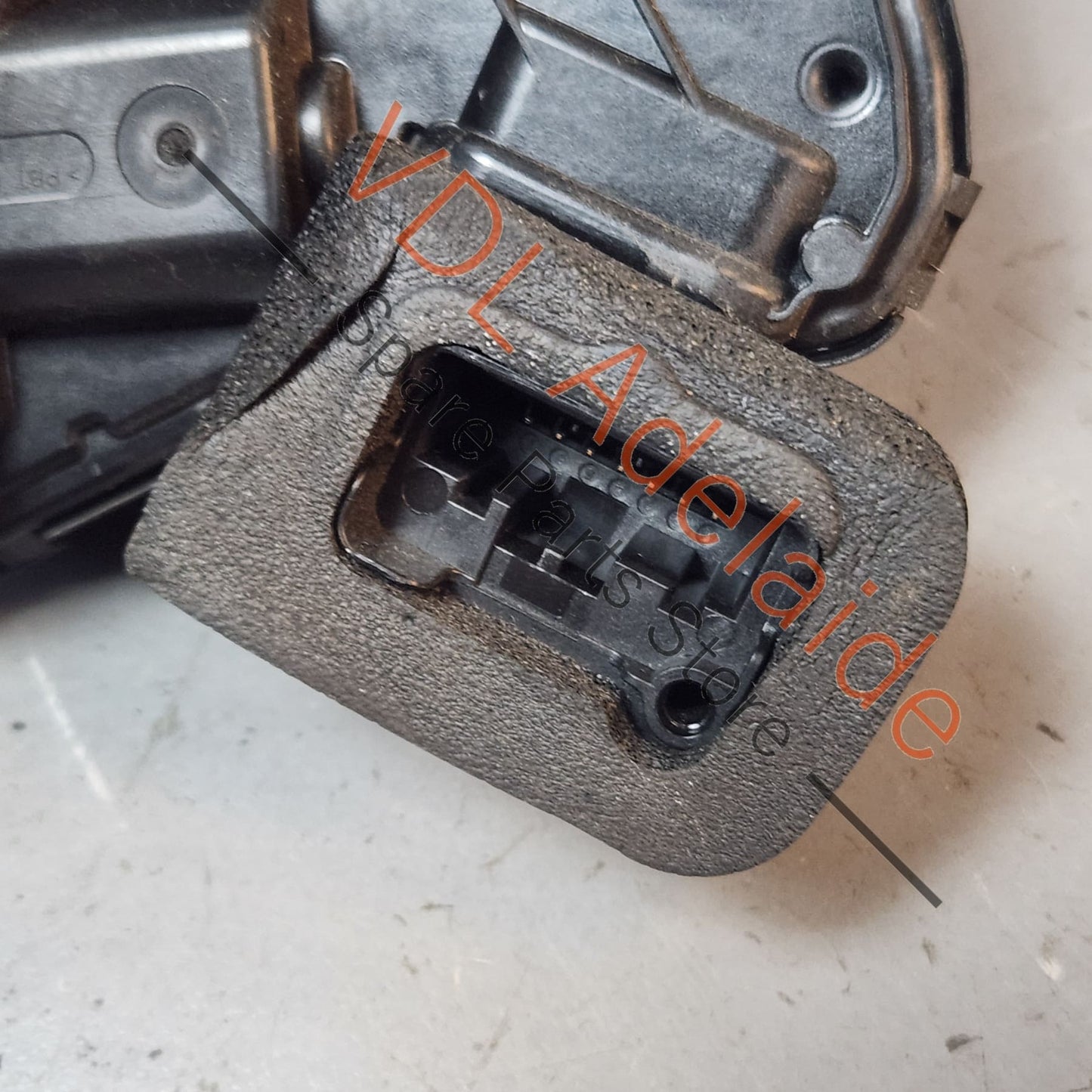 5TC837015 VW Golf Crafter Audi Q3 RSQ3 Front Left Door Lock Mechanism 5TC837015