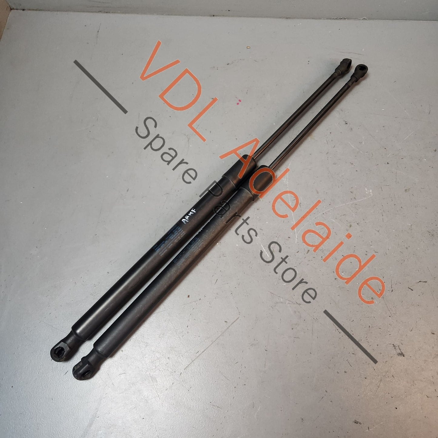 5G6827550G VW Golf Mk7 Rear Boot Hatch Lift Gas Struts Pair 5G6827550G