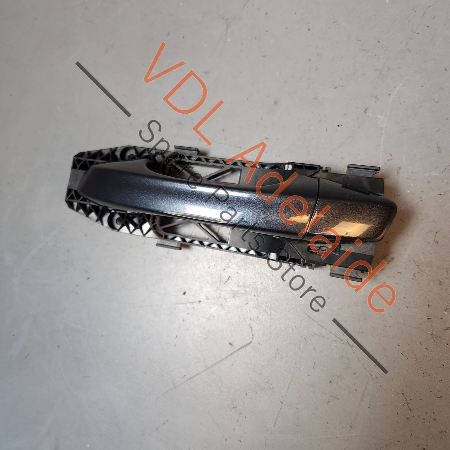 5G0837205NGRU 5N0839885H VW Golf MK7 7.5 Left Side Exterior Door Handle and Mounting Bar 5G0837205N GRU 5N0839885H Dark Iron Blue Metallic 8P8P LD5G