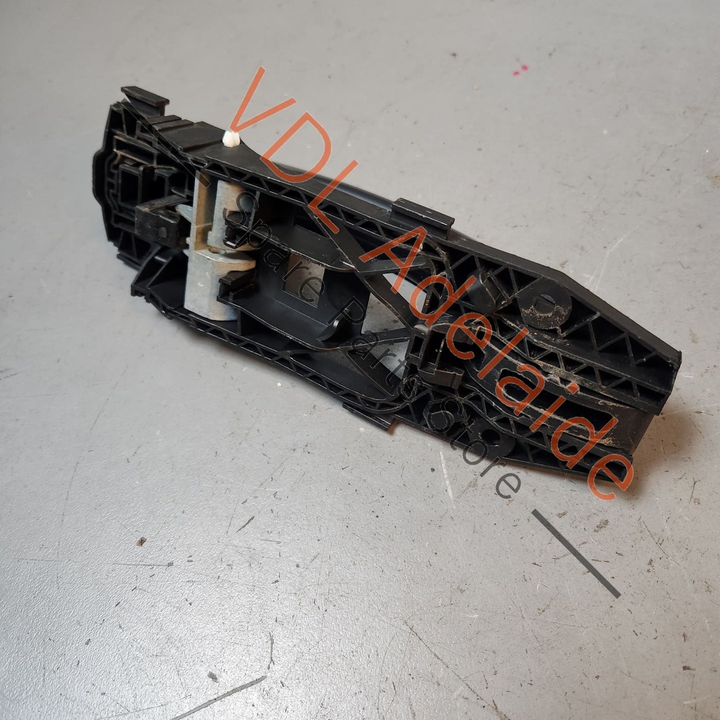 5G0837206NGRU 5N0839885H VW Golf MK7 7.5 Right Side Exterior Door Handle and Mounting Bar 5G0837205N GRU 5N0839885H Dark Iron Blue Metallic 8P8P LD5G