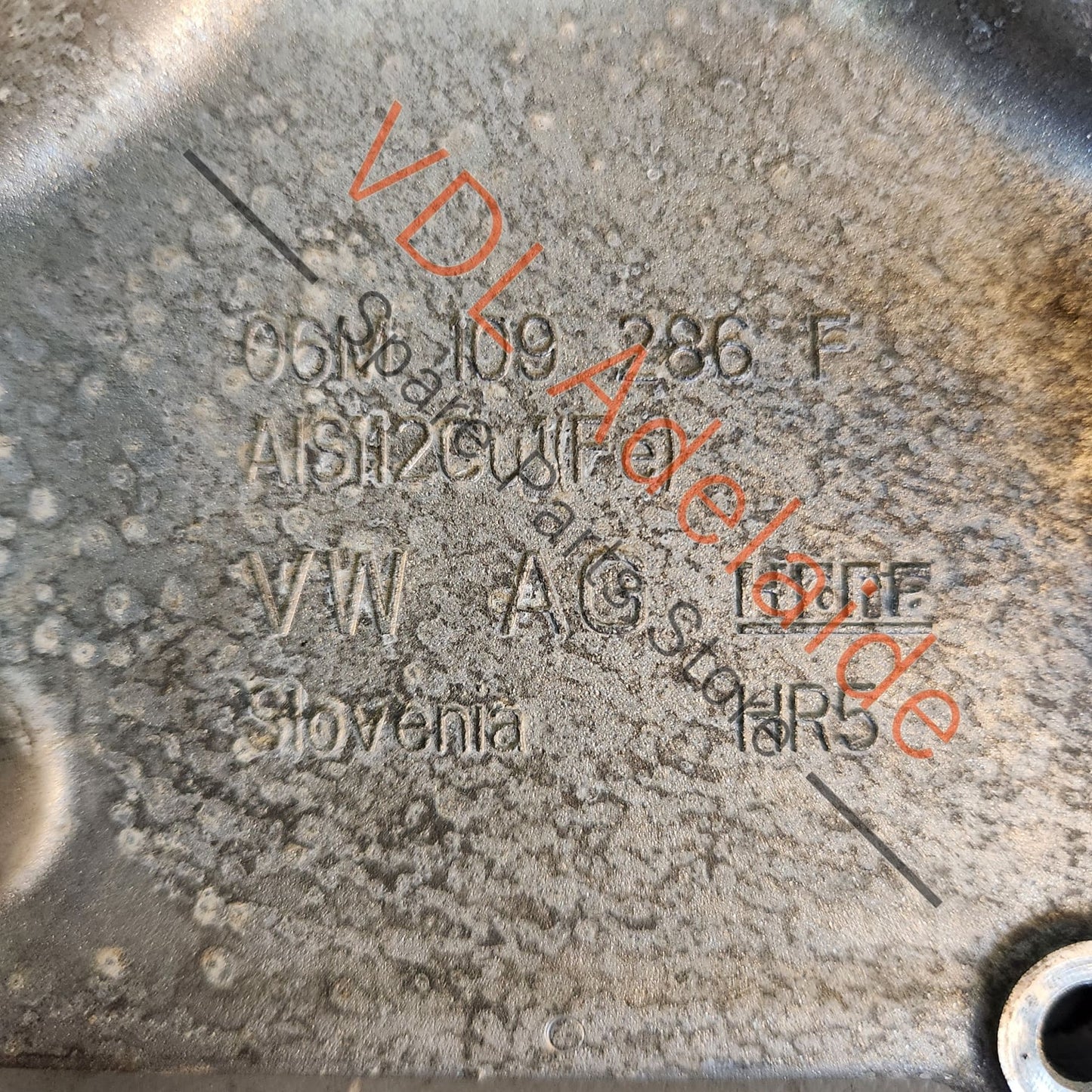 9A710928606 06M103153G Porsche 2.9 3.0 Engine Timing Chain Cam Camshaft Cover Front Casing Aluminium Cyls 1-3 Right 9A710315306 06M103153G