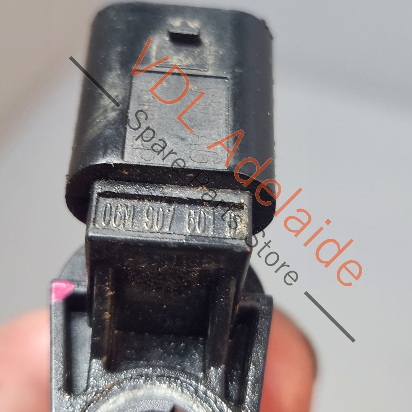 06M907601D Porsche Audi Volkswagen Camshaft Position Sensor Impulse Sender 06M907601D