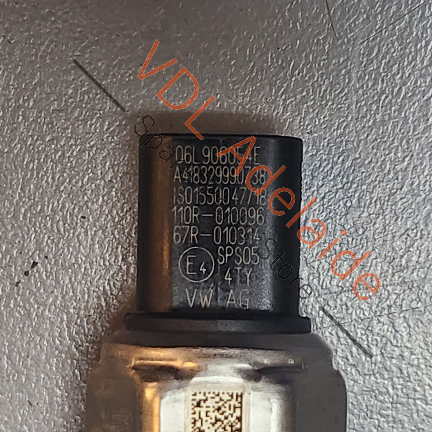 06L906054E Genuine Porsche Audi Volkswagen Fuel Pressure Sensor 06M906054E