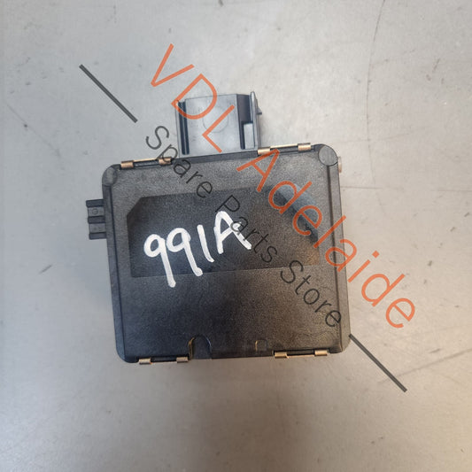 9P1907566C 9P1907566E   Porsche 911 991.2 Rear Right Lane Change Assist Sensor Radar Module Master 9P1907566E