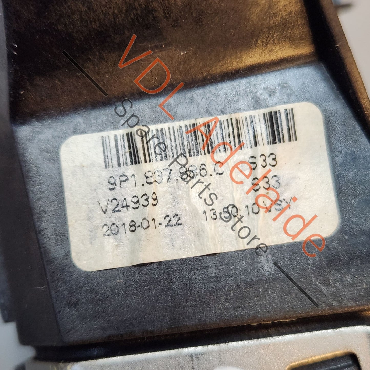 9P1837886C Porsche 911 991.2 RHS Right Door Handle Mounting Bar Bracket for RHD 9P1837886C