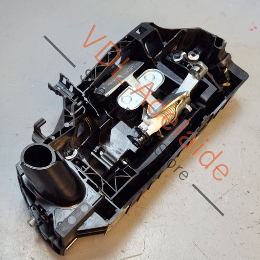 9P1837886C    Porsche 911 991.2 RHS Right Door Handle Mounting Bar Bracket for RHD 9P1837886C