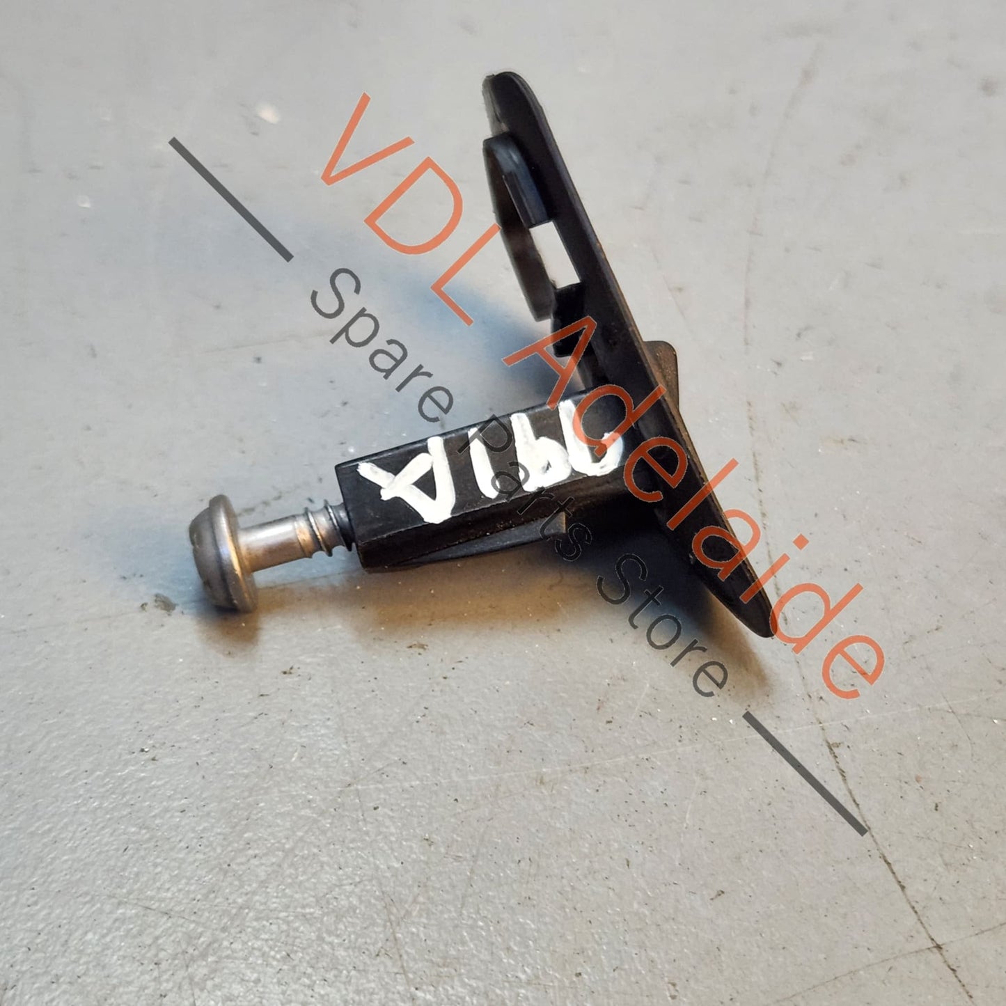 9P1837162 Porsche 911 991.2 Door Handle Mouting Piece Bracket Right RHS 9P1837162