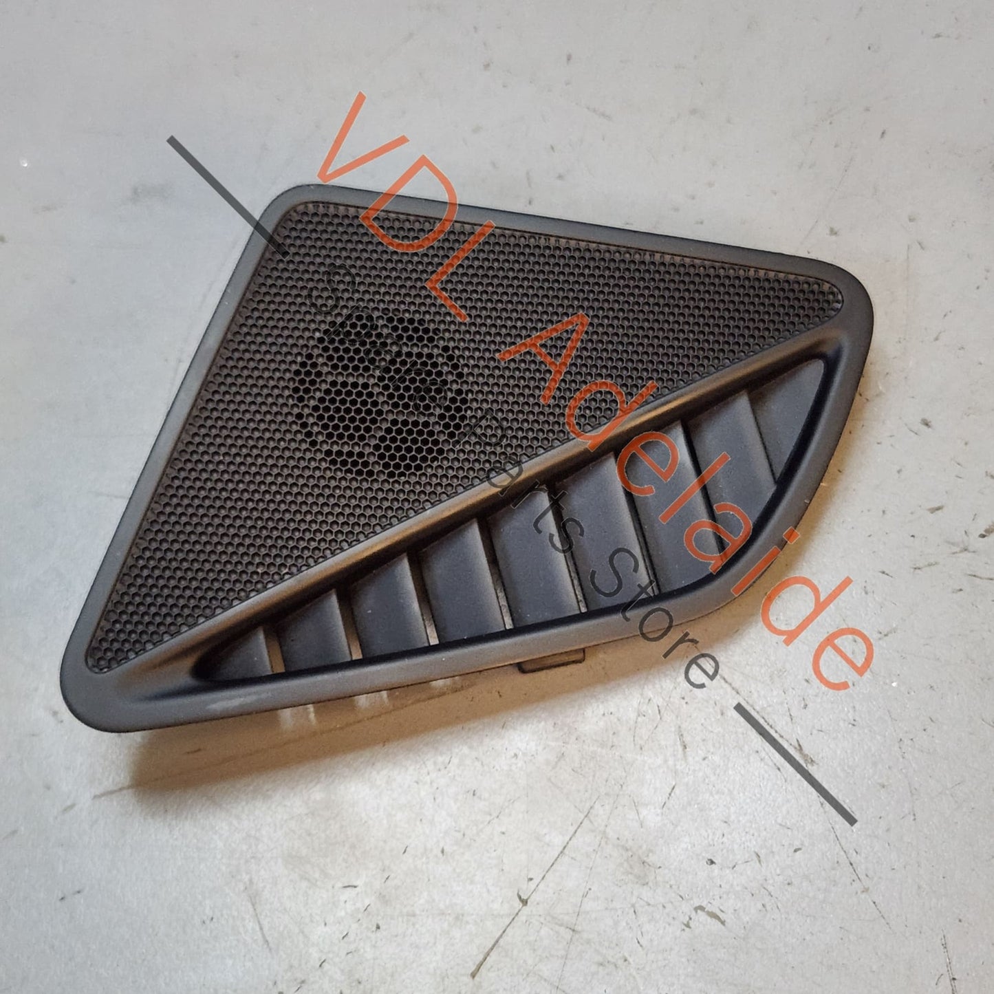 99155257600 991552576005Q0 Porsche 911 Front Right Dashboard Interior Trim for Speaker Loudspeaker 99155257600 5Q0