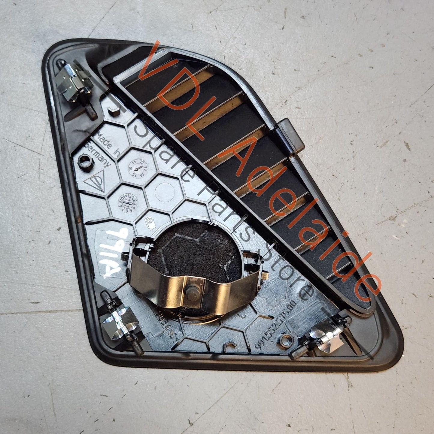 99155257600 991552576005Q0 Porsche 911 Front Left Dashboard Interior Trim for Speaker Loudspeaker 99155257500 5Q0