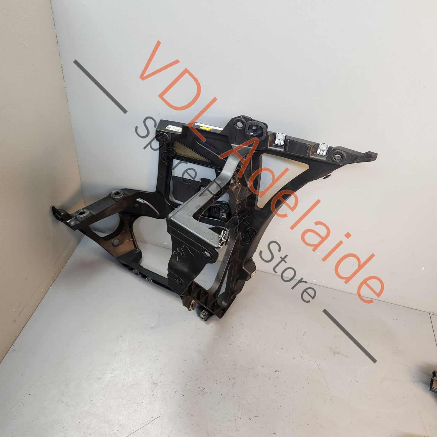 99150583103 9P1145803E Porsche 911 Rear Bumper Mounting Bracket LHS 99150583103 9P1145803E