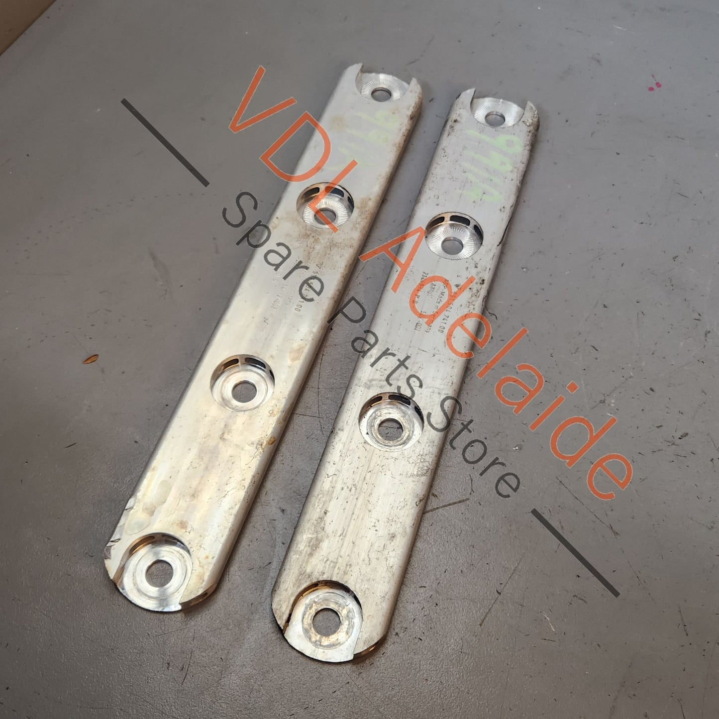99150474100 Porsche 911 Boxster Cayman Front Chassis Reinforcement Brace Pair 99150474100